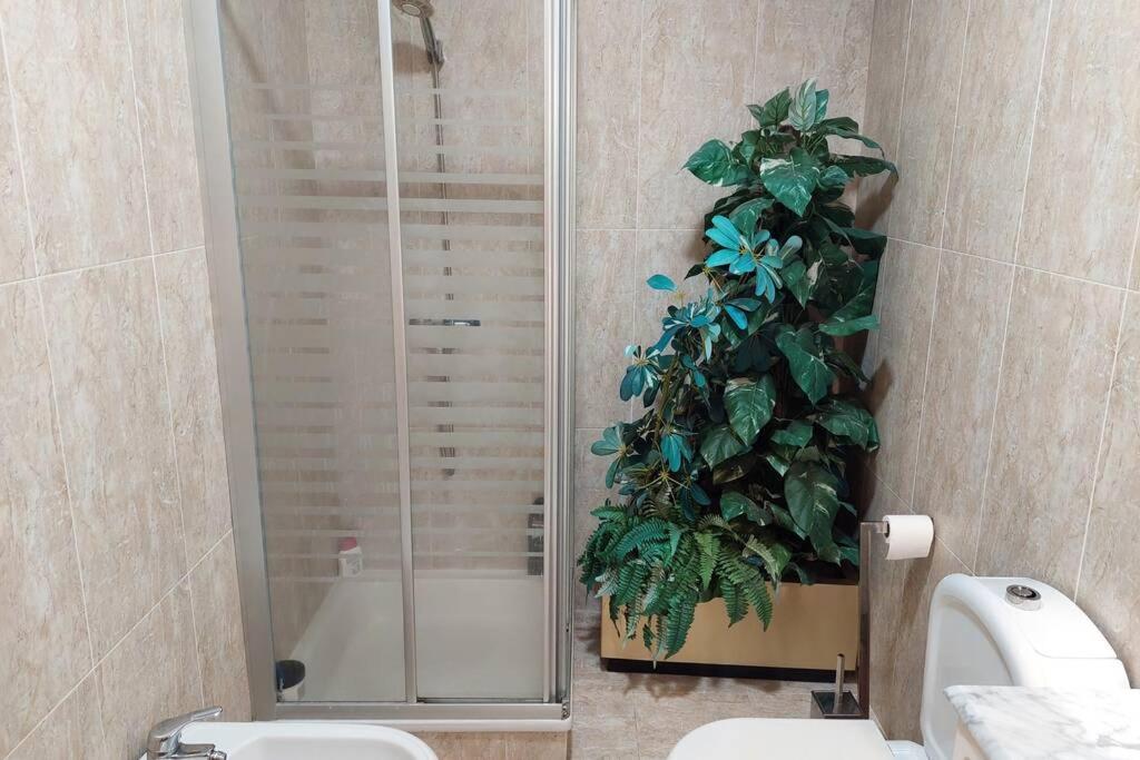 Chalet A Solo 5 Min De Ourense Ciudad Con Jardin Y Barbacoa Luaran gambar